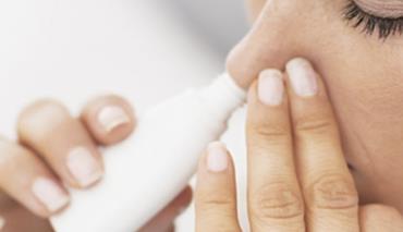 Первая назальная вакцина против гриппа AstraZeneca получила одобрение на применение 